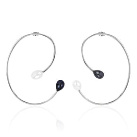 sophie-by-sophie-statement-10-year-anniversary-earrings-silver-freshwater-pearls